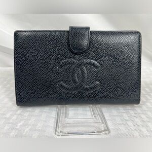 1101: Vintage Chanel Black Caviar Long Wallet Snap Closure: serial removed